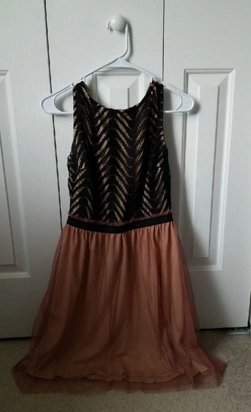 Classy pink dress - Picture 1 of 3